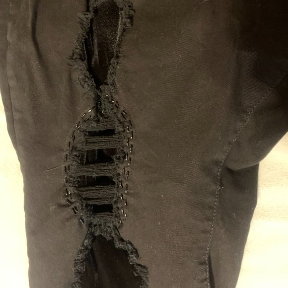Torrid Premium Skinny Distressed/ Embellished Jeans Sz 26 - Picture 6 of 11